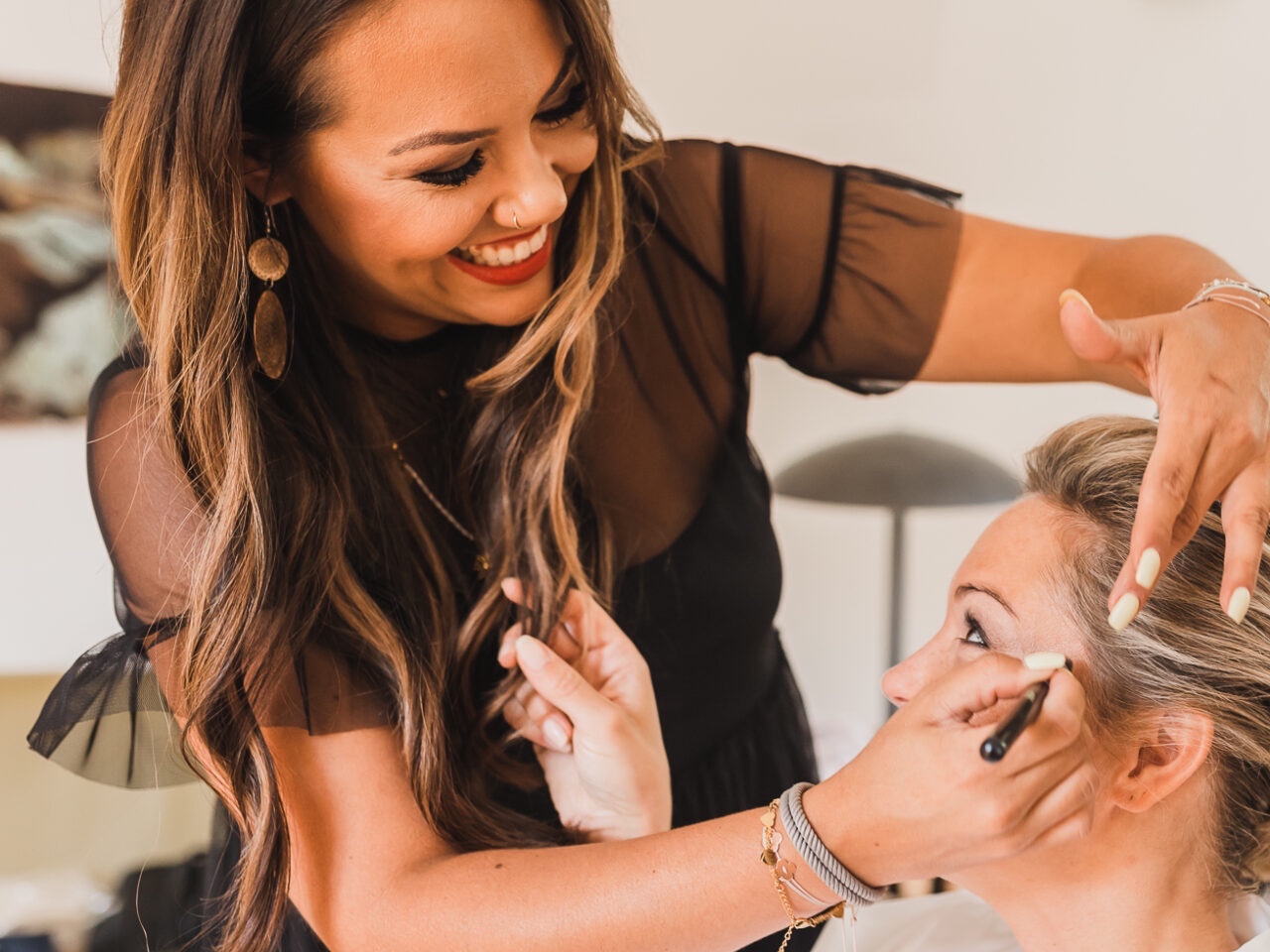 Make up Artist Angie